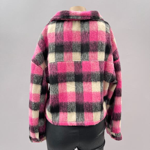 Vigoss Plaid Crop Shacket Jacket Pink Multi Women's Size Medium - Picture 7 of 15